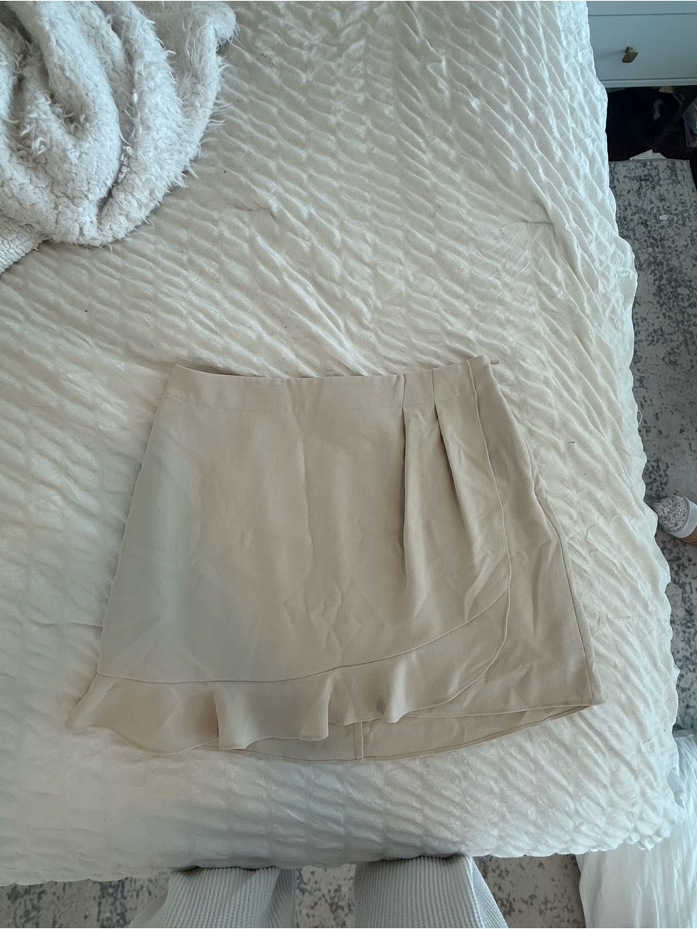 Armani Exchange Cream Mini Skirt with Ruffle Hem